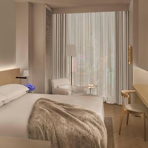Superior King Room Times Square View Hearing Accessible